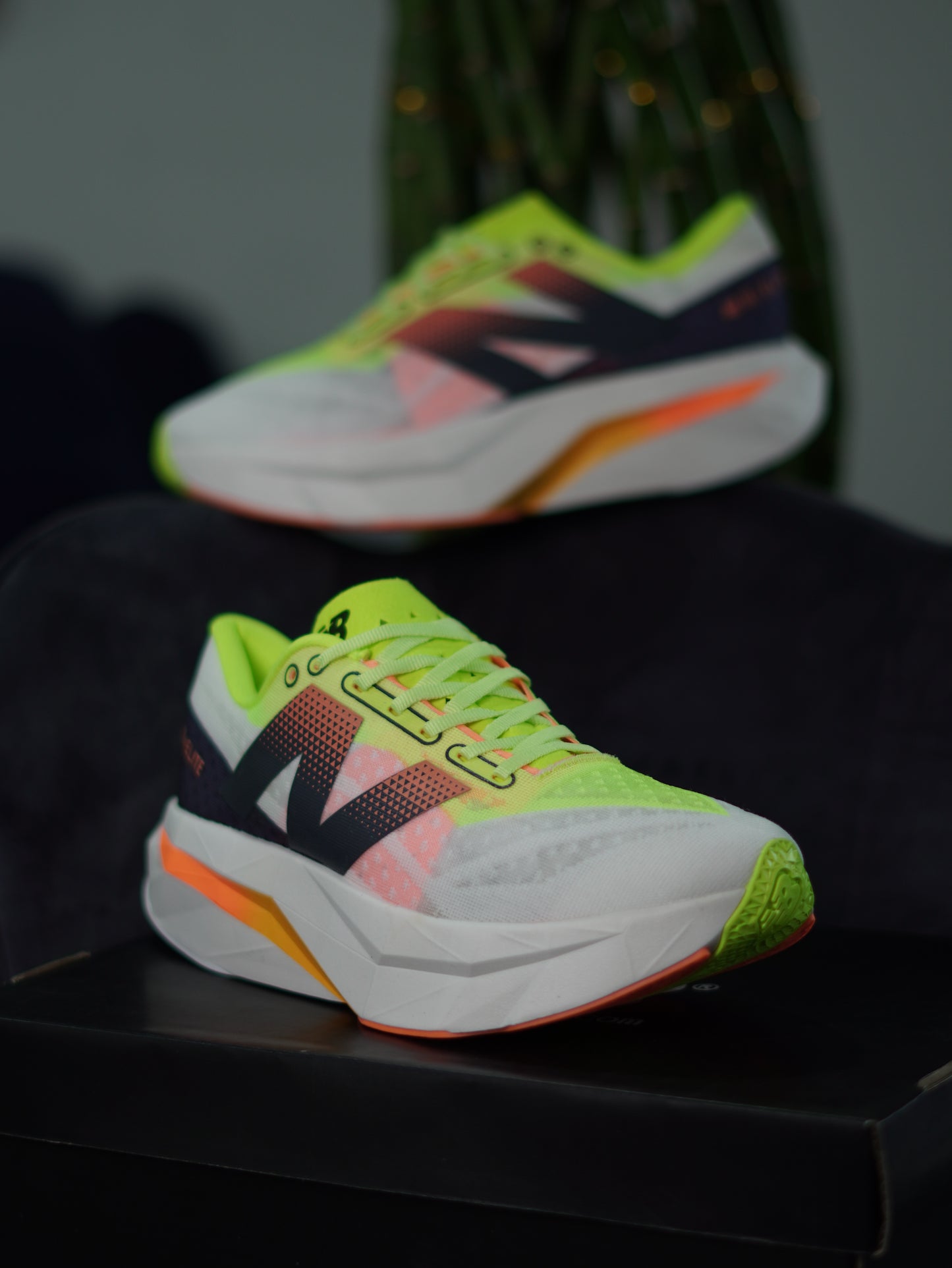 New Balance Fuelcell Rebel V4 / Orange/ Black / White