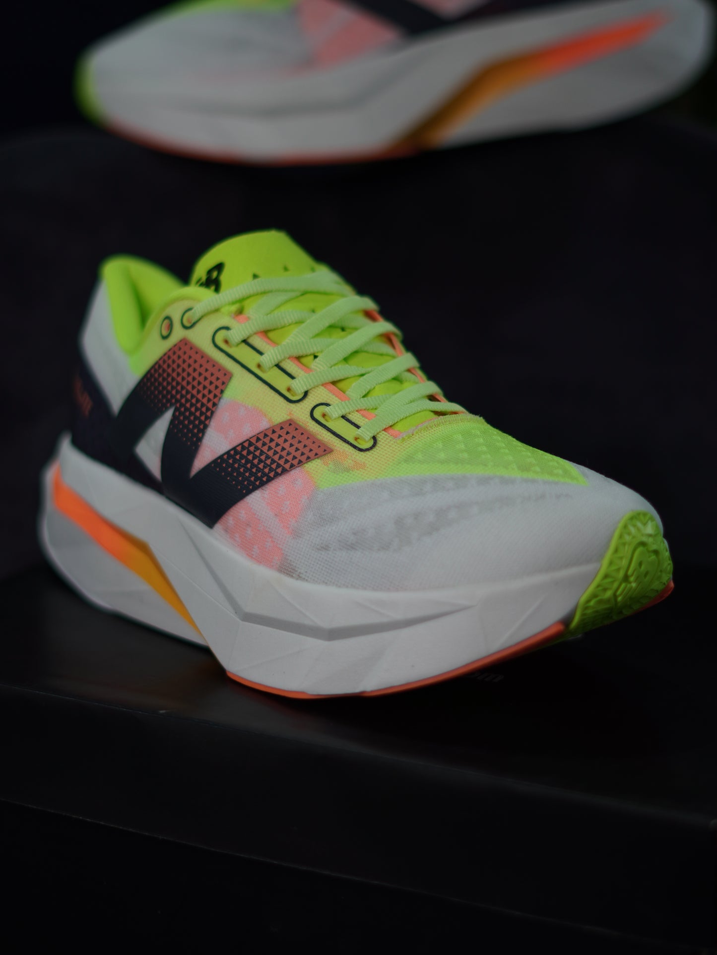 New Balance Fuelcell Rebel V4 / Orange/ Black / White