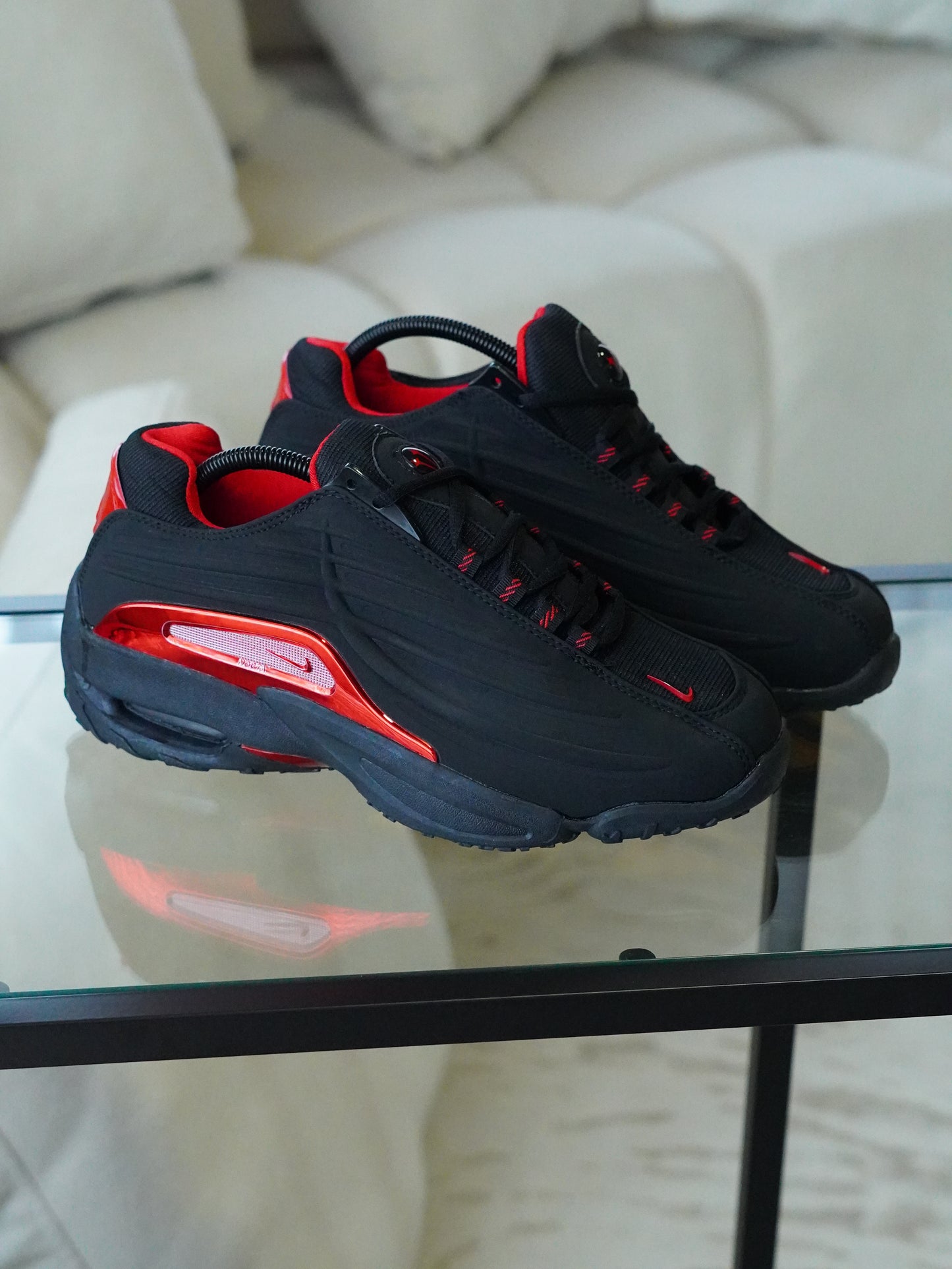 NIKE NOCTA STEP 2 NEGRO - ROJO METALIC
