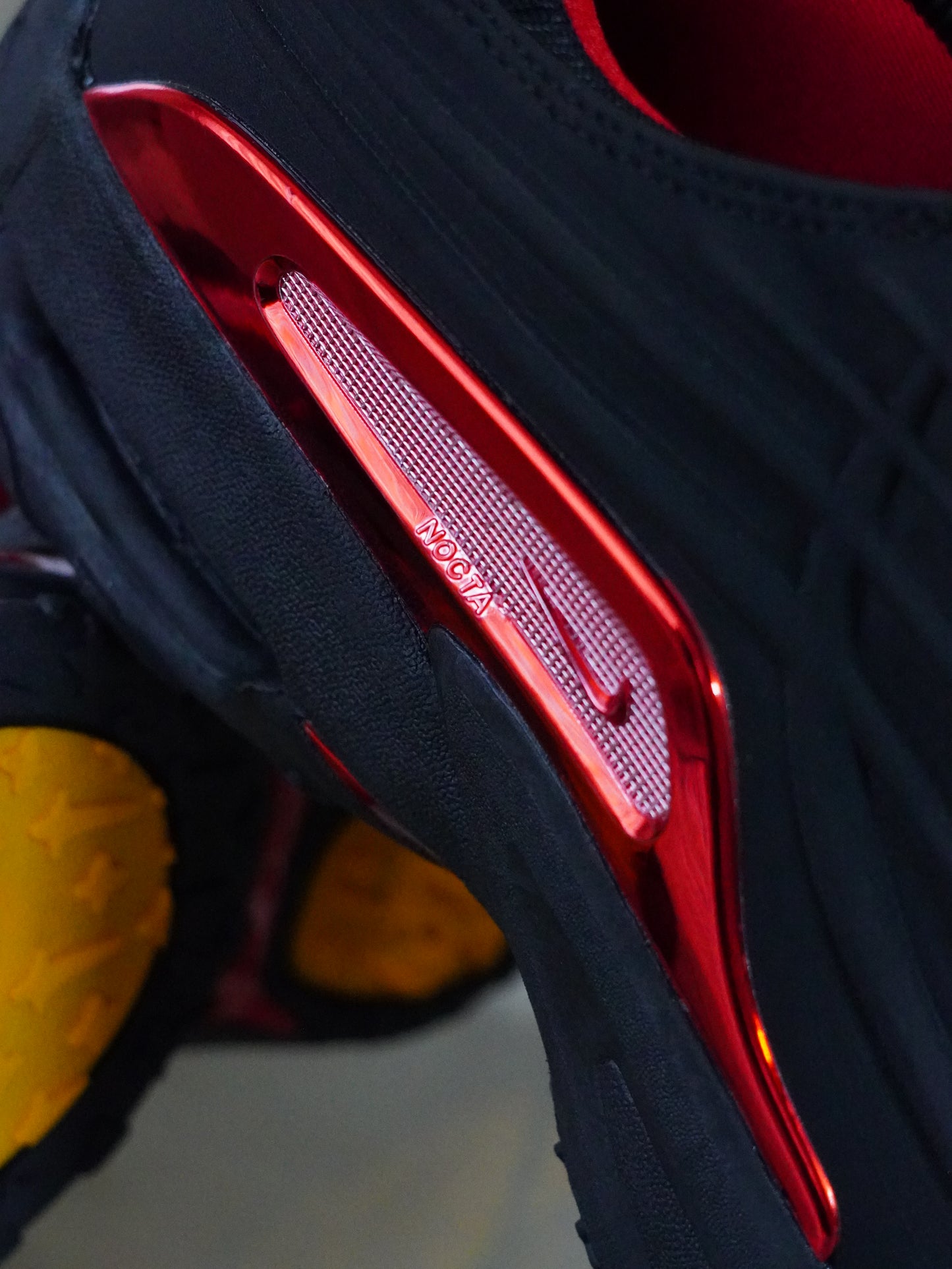 NIKE NOCTA STEP 2 NEGRO - ROJO METALIC