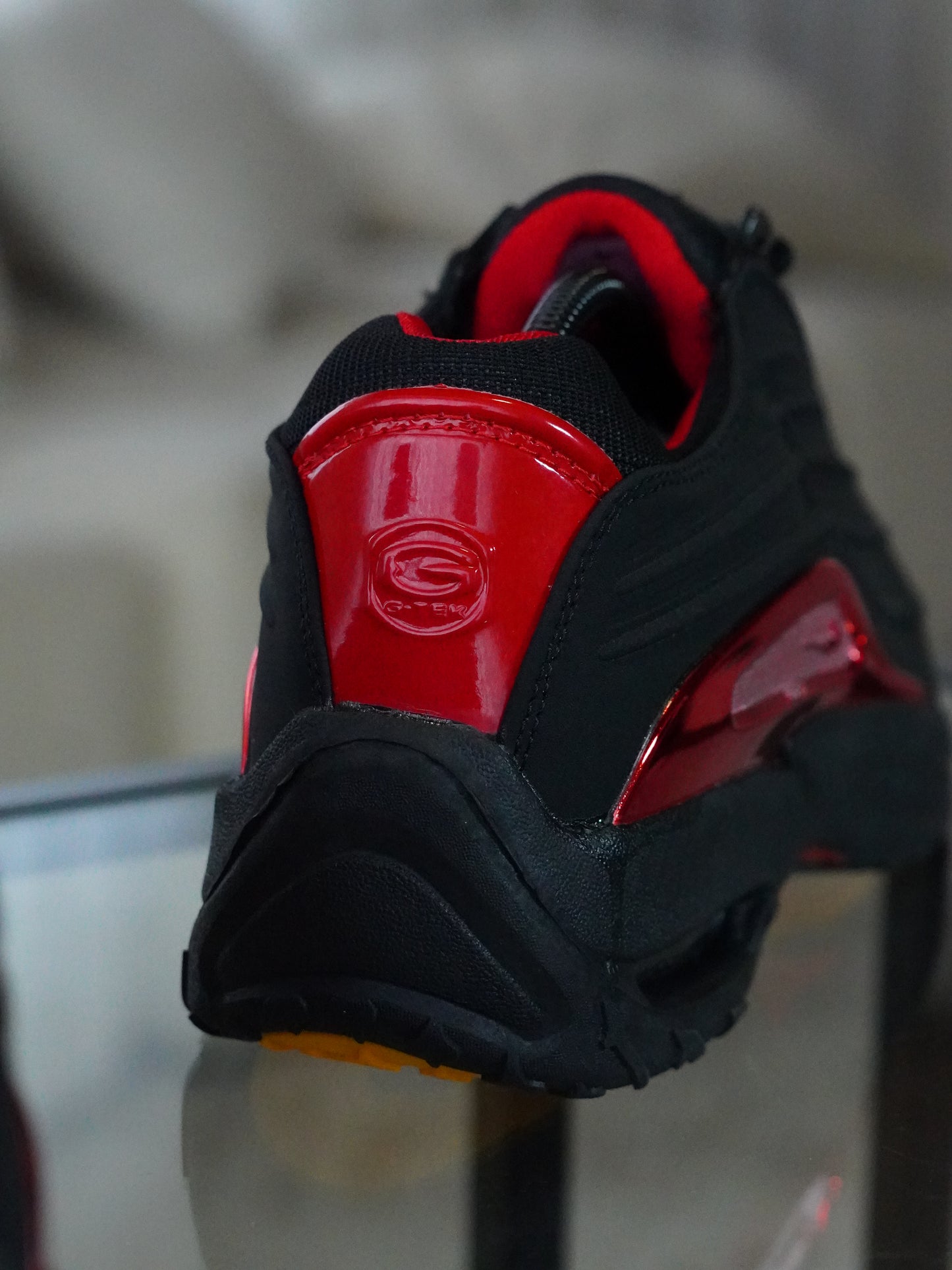 NIKE NOCTA STEP 2 NEGRO - ROJO METALIC