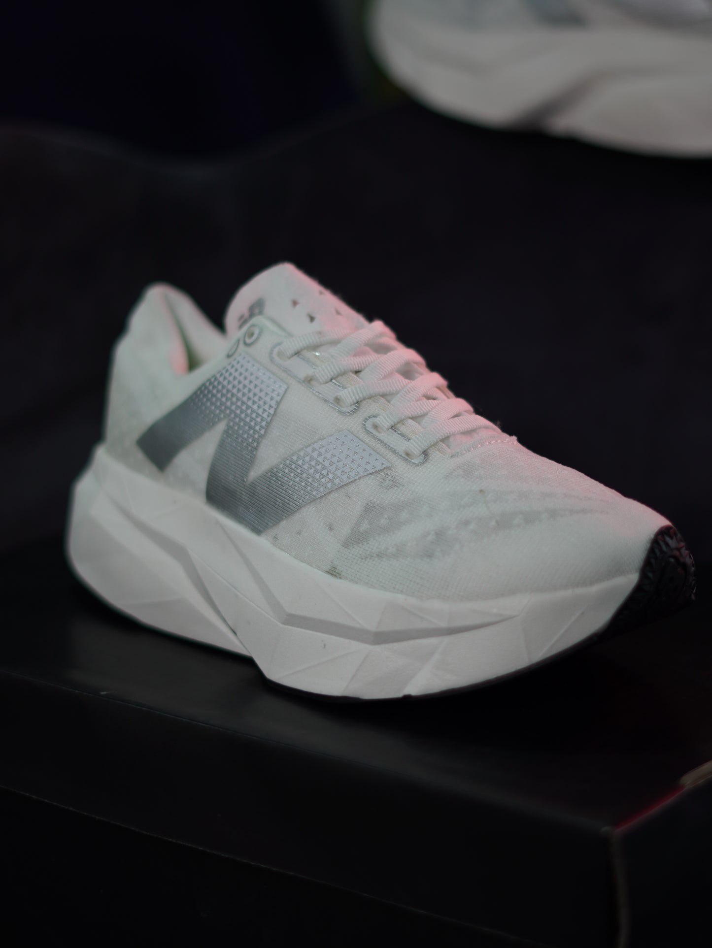 New Balance FuelCell Rebel v4 / White