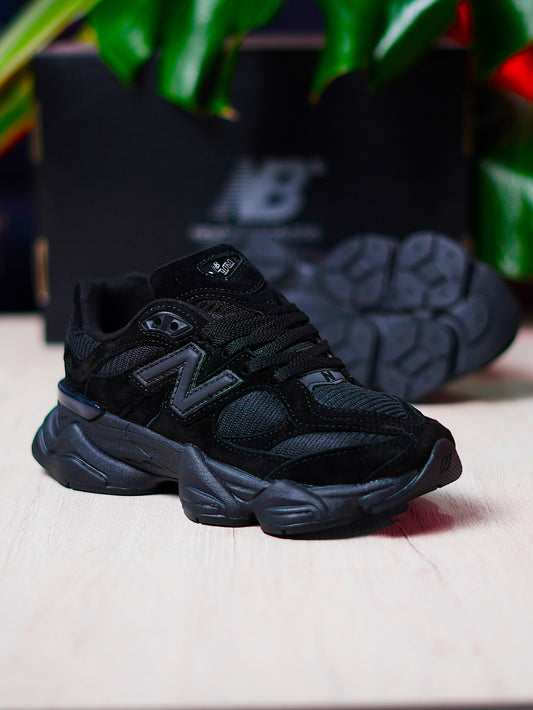 New Balance 9060 / Triple Black