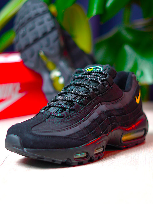 Nike Air Max 95 / Ultra Black Amarillo