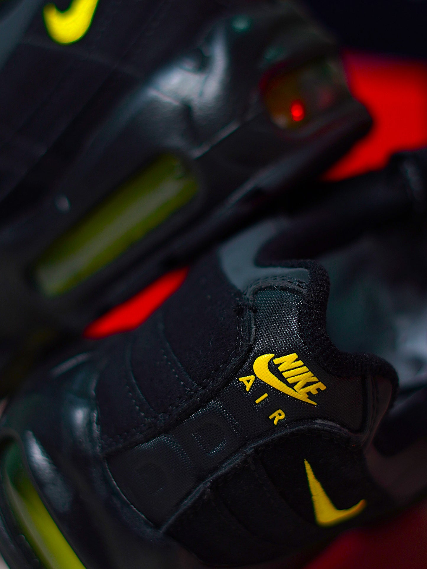 Nike Air Max 95 / Ultra Black Amarillo