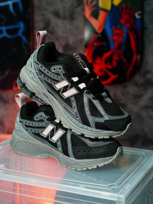 New Balance 1906R "Black/Pink Moon"