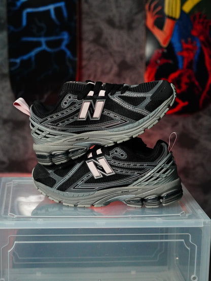 New Balance 1906R "Black/Pink Moon"