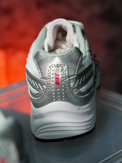 Nike Initiator