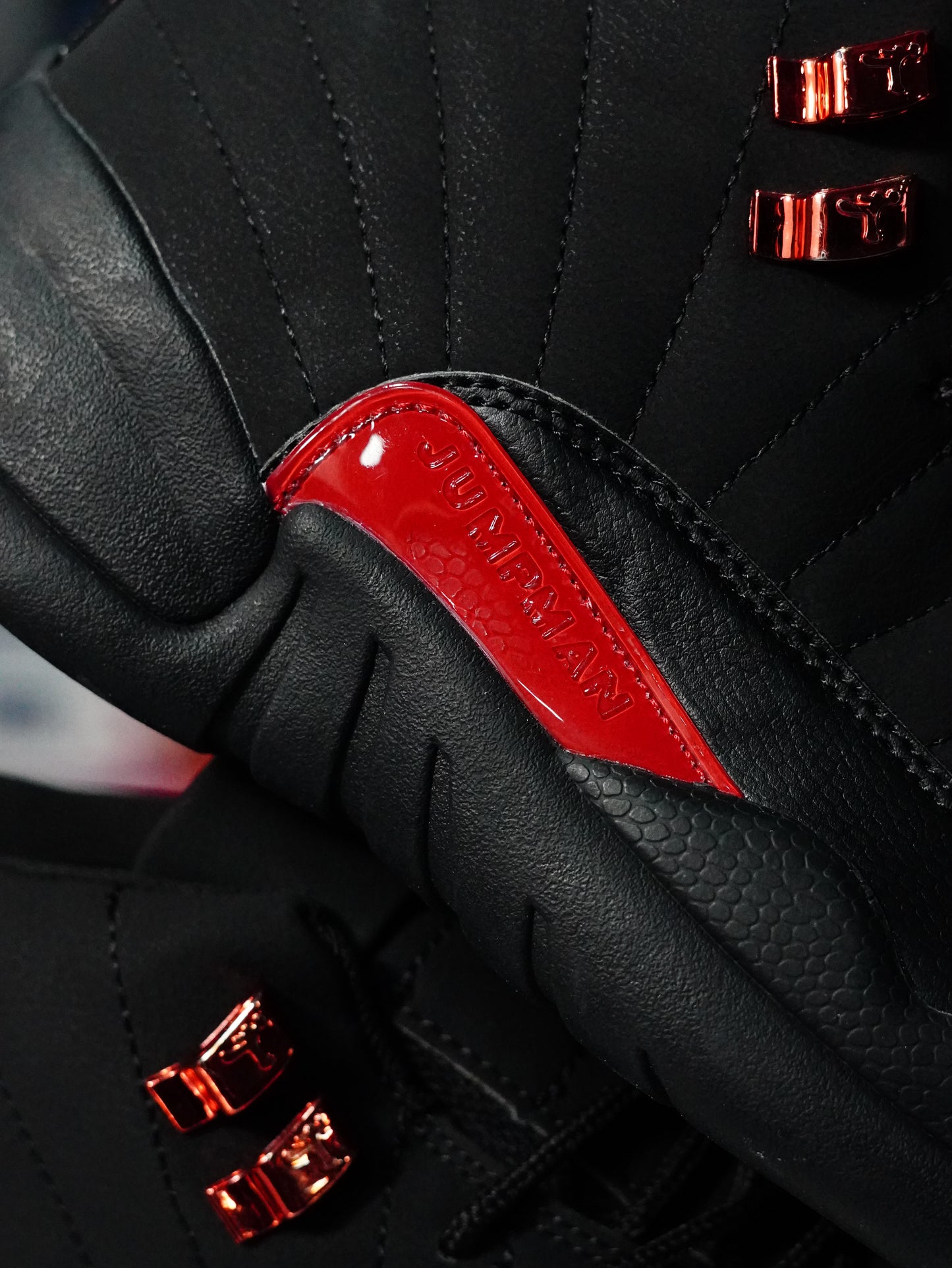 Air Jordan 12 Retro "Bloodline"