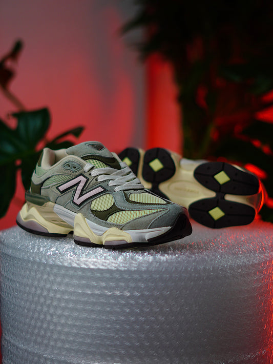 New Balance 9060 / Verde Olivino