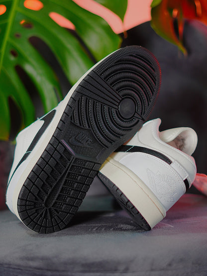 Air Jordan 1 Low - White Obsidian