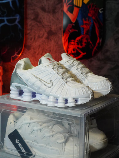 Nike Shox TL en color blanco