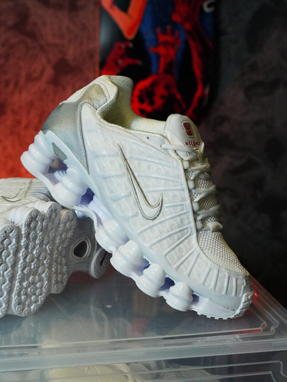 Nike Shox TL en color blanco