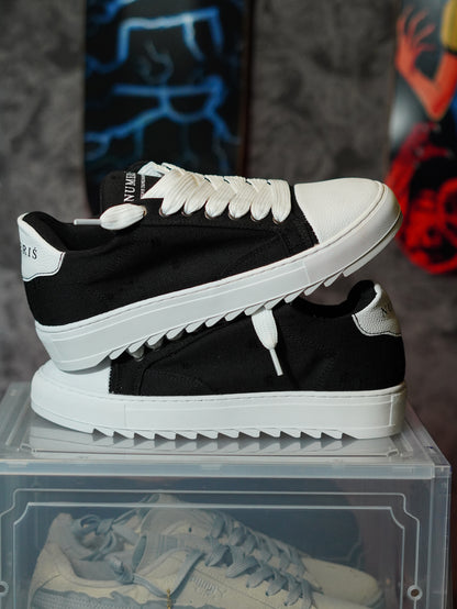 Numeris  color negro y blanco