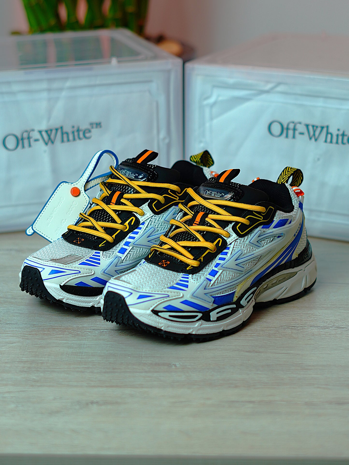 Off-White "Be Right Back Nueva York"