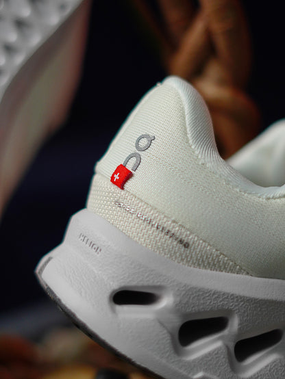 On Running Cloudsurfer / White / Frost