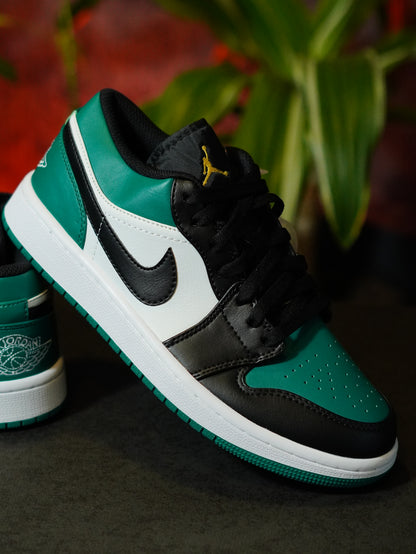 Air Jordan 1 Low "Green Toe"