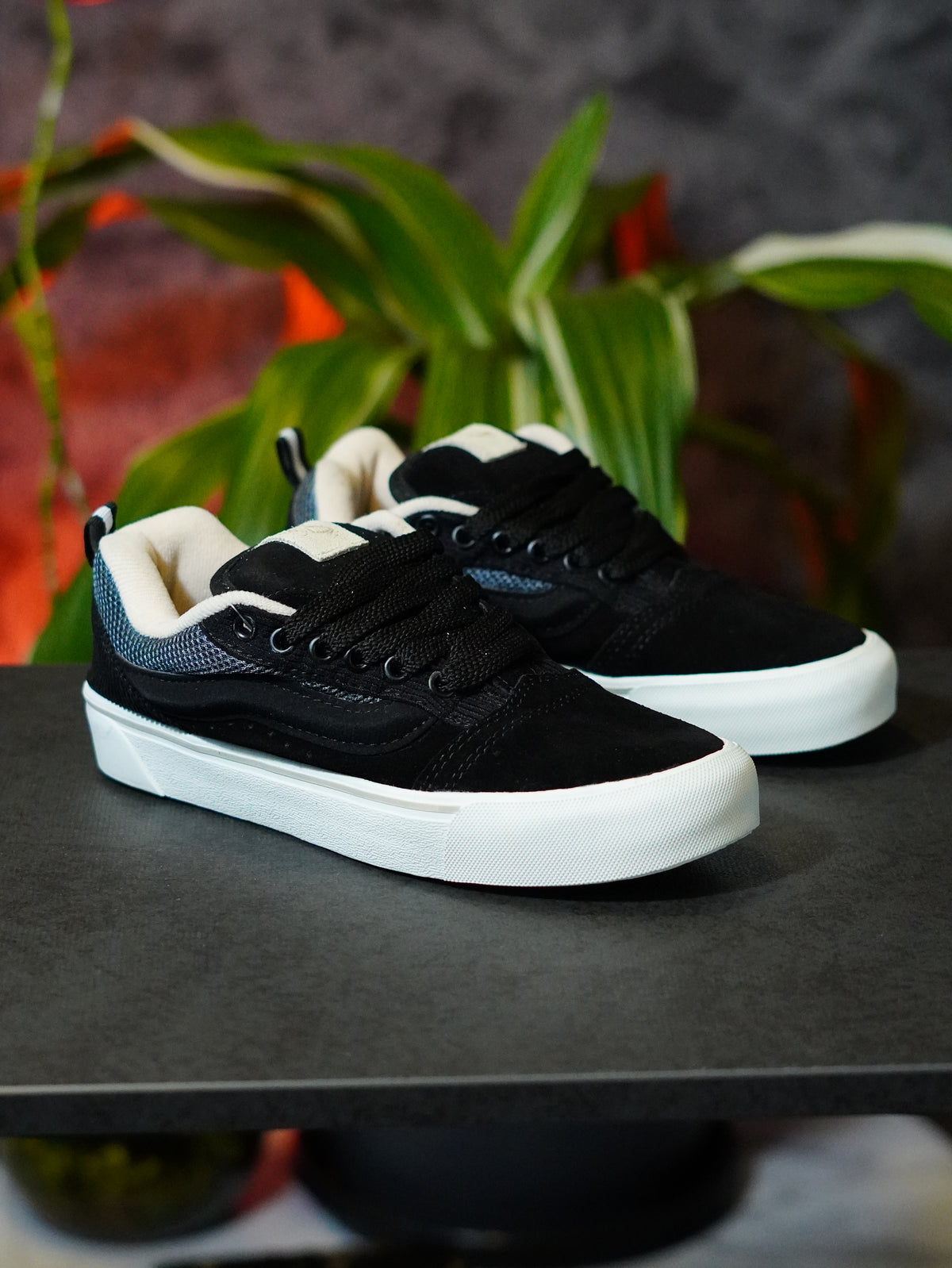 Vans Knu Skool VR3 Black/White