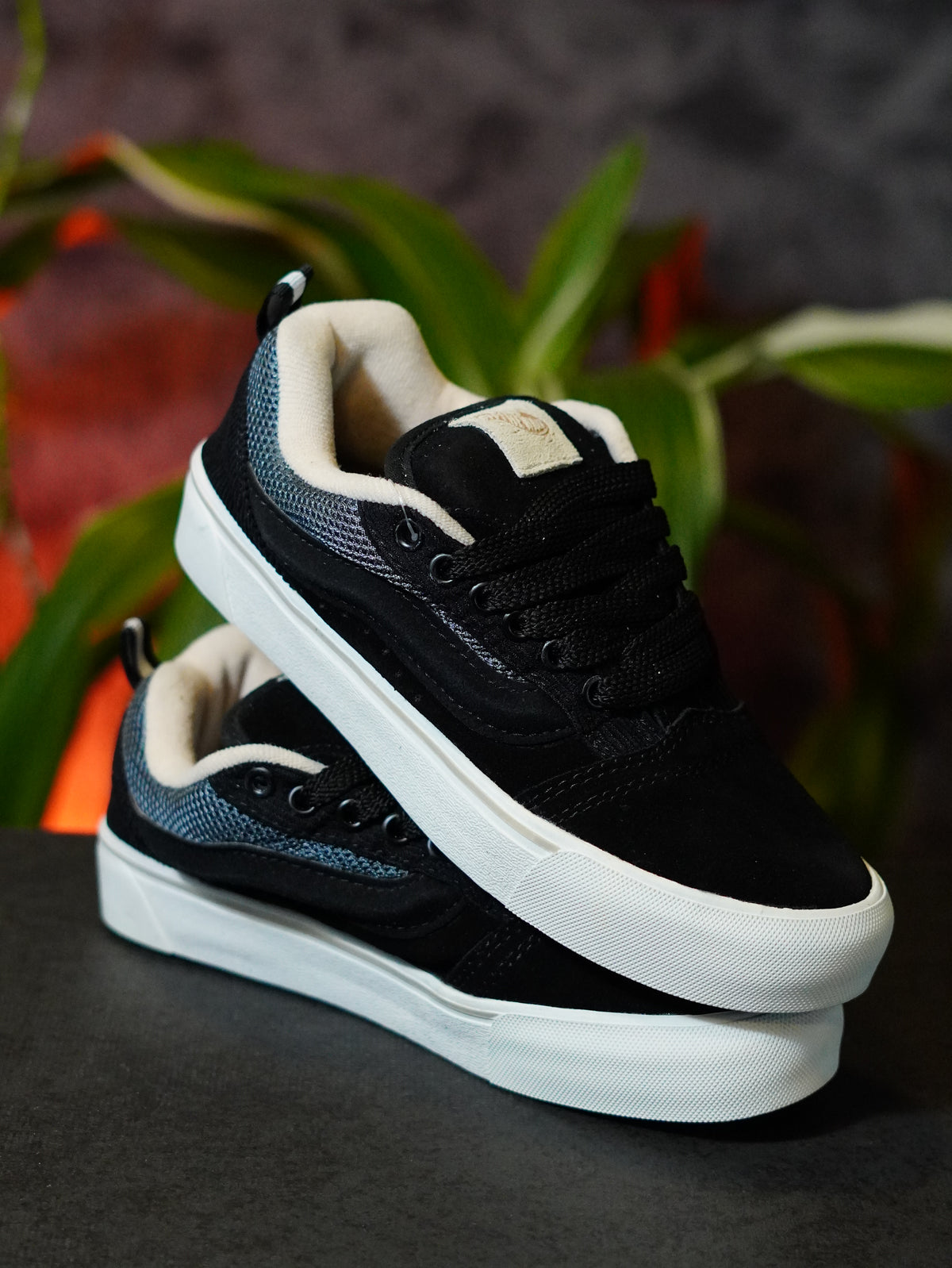Vans Knu Skool VR3 Black/White