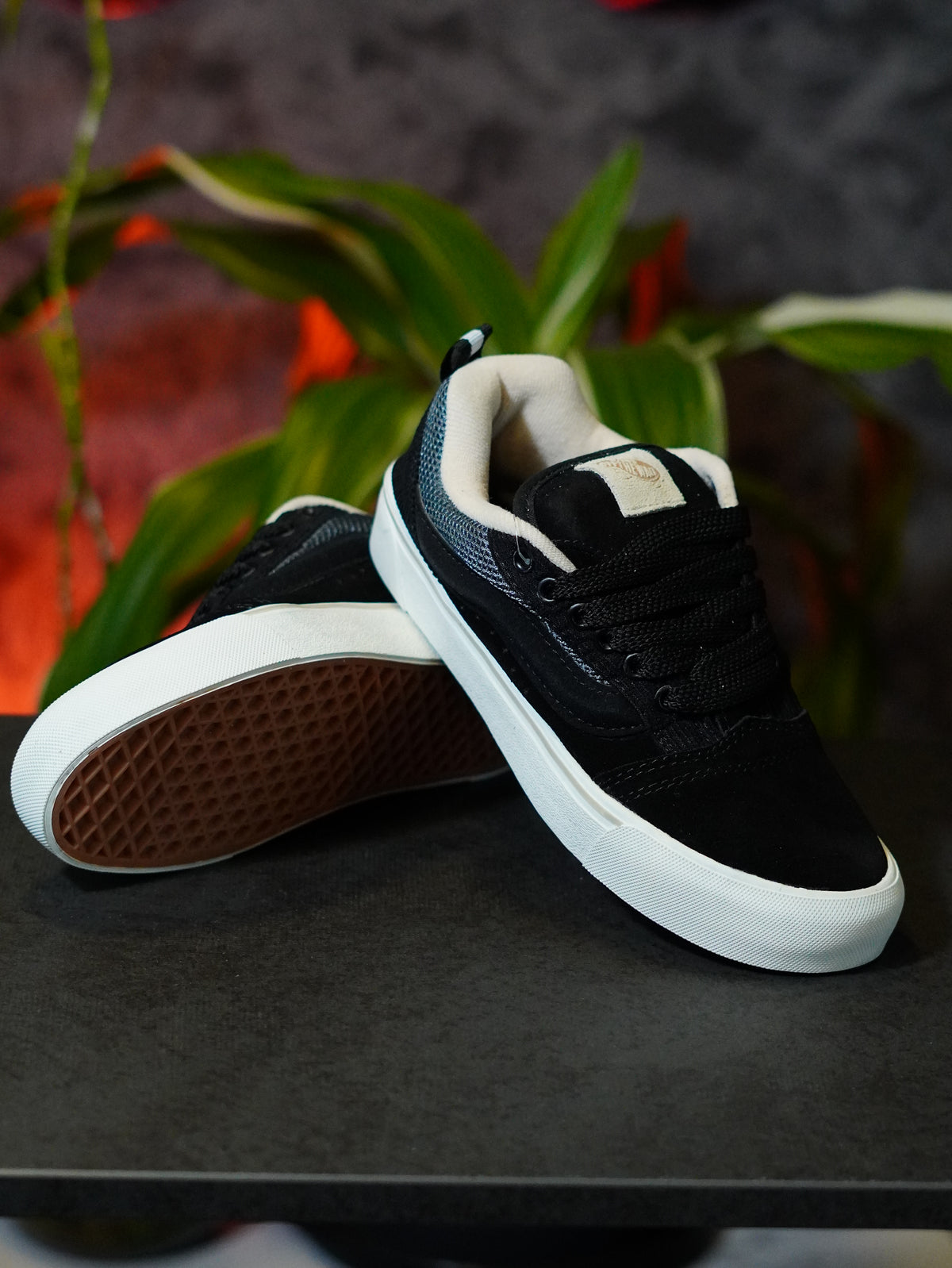 Vans Knu Skool VR3 Black/White