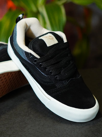 Vans Knu Skool VR3 Black/White