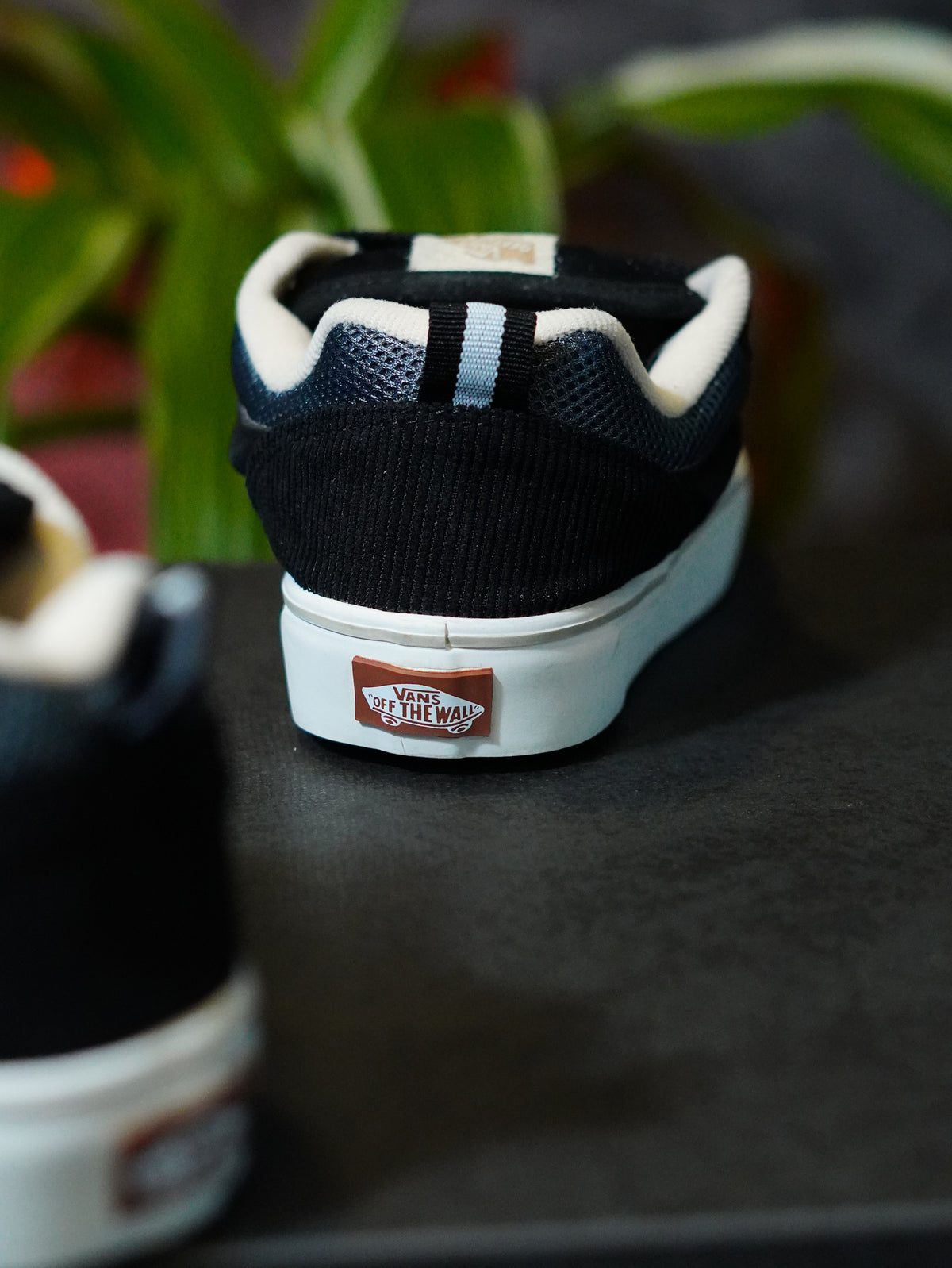 Vans Knu Skool VR3 Black/White