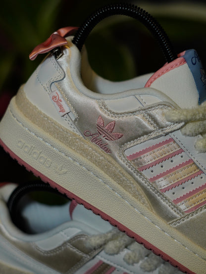 Disney x adidas Forum Low "The Aristocats Marie"