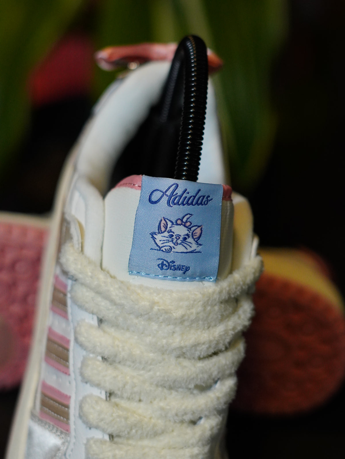 Disney x adidas Forum Low "The Aristocats Marie"
