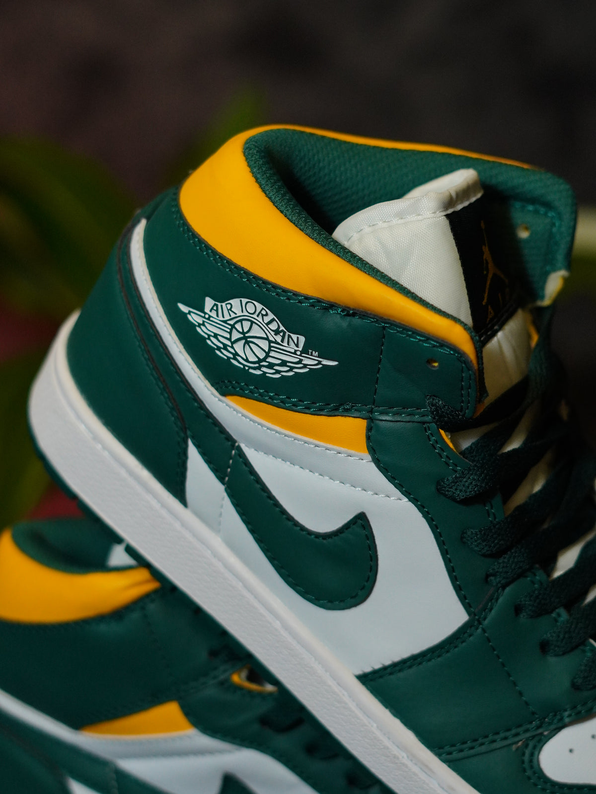 Air Jordan 1 Mid "Sonics" (2021)
