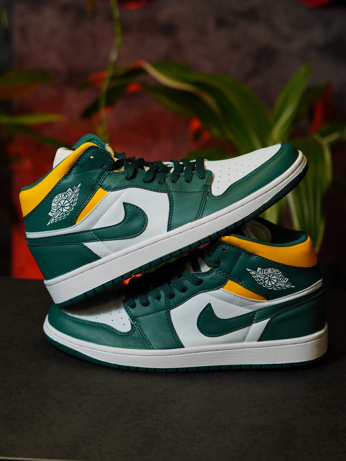 Air Jordan 1 Mid "Sonics" (2021)