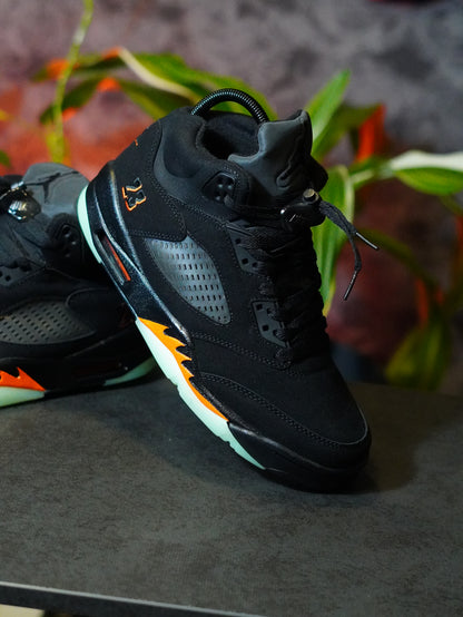 Air Jordan 5 Retro OG "Halloween