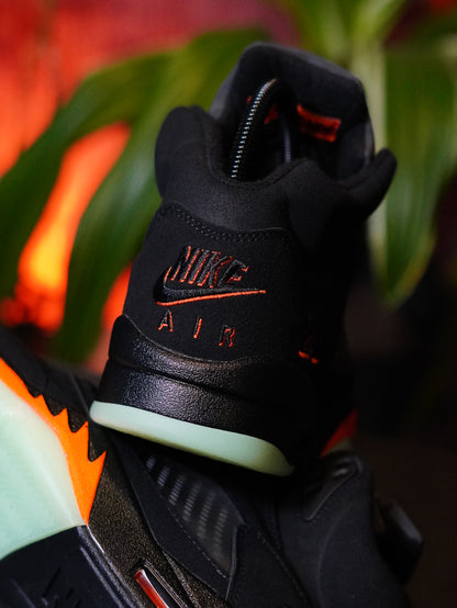 Air Jordan 5 Retro OG "Halloween