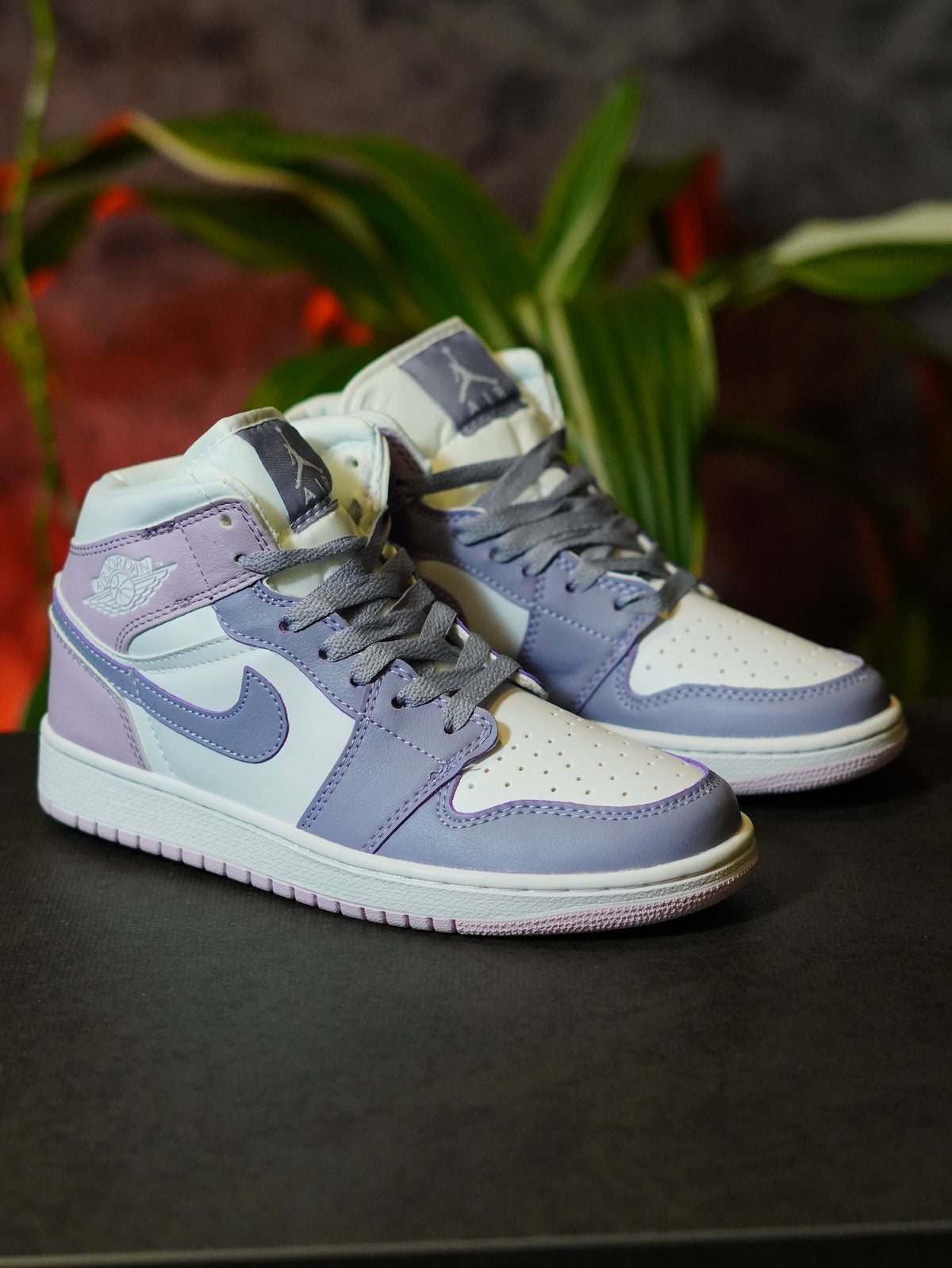 Air Jordan 1 Mid "Indigo Haze