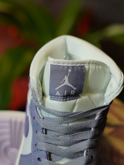 Air Jordan 1 Mid "Indigo Haze