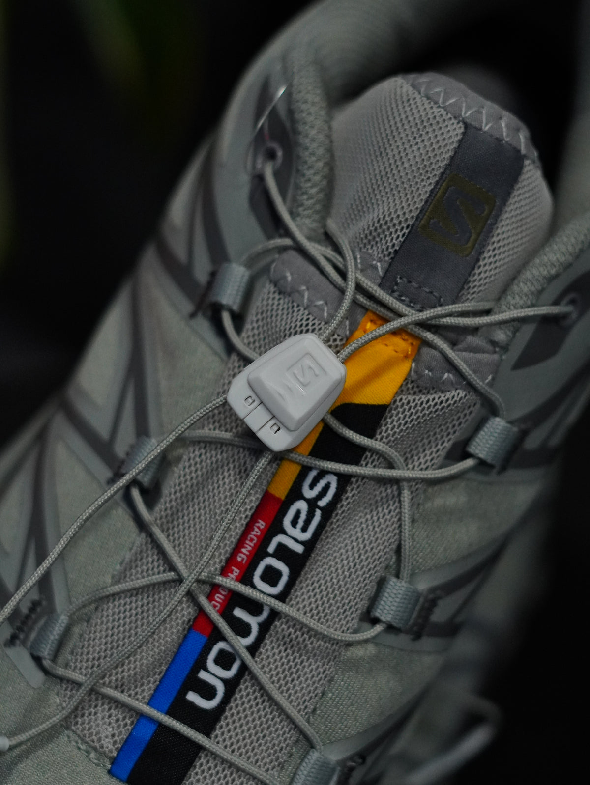 Salomon XT-6 "Ghost Gray".