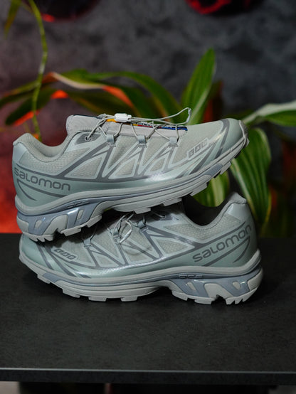Salomon XT-6 "Ghost Gray".