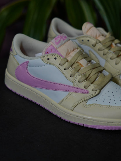 Air Jordan 1 Retro Low OG SP x Travis Scott "Muslin and Shy Pink"