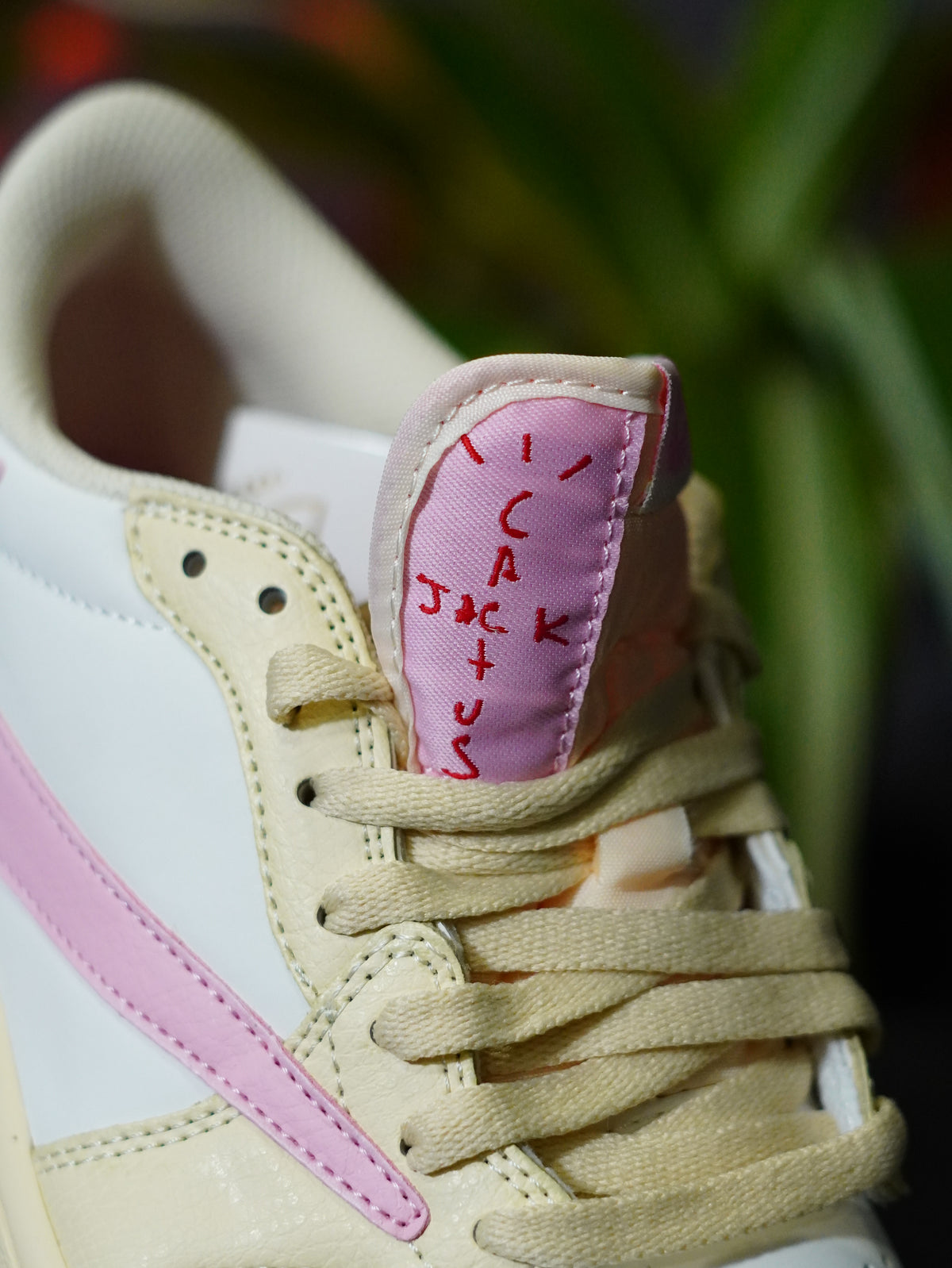 Air Jordan 1 Retro Low OG SP x Travis Scott "Muslin and Shy Pink"