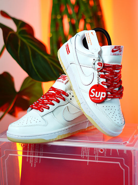 Nike SB Dunk x Supreme