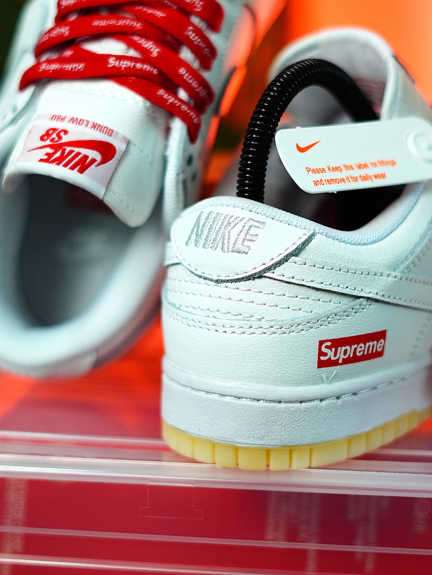 Nike SB Dunk x Supreme