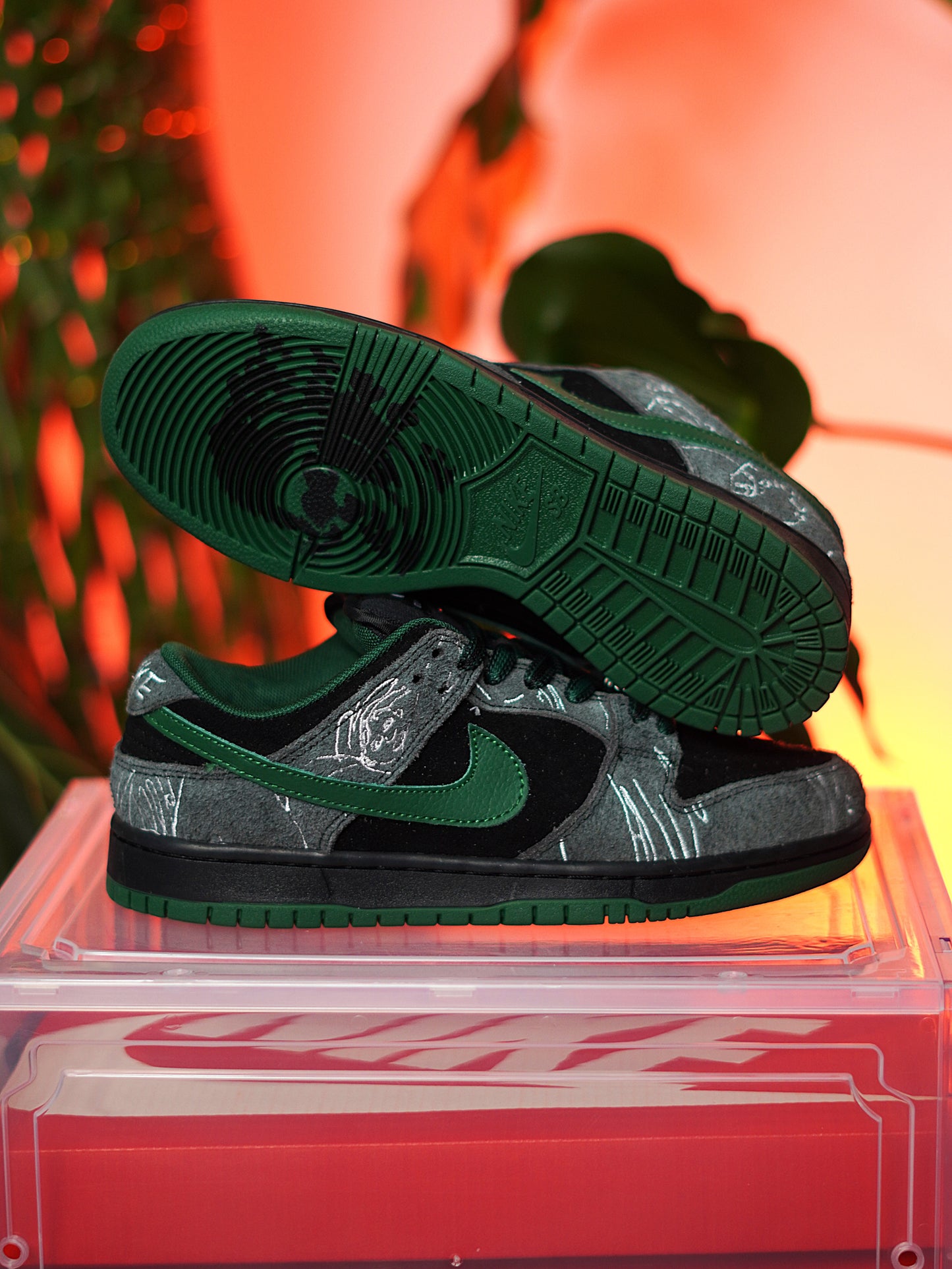 Nike Dunk Low SB Pro THERE Skateboards