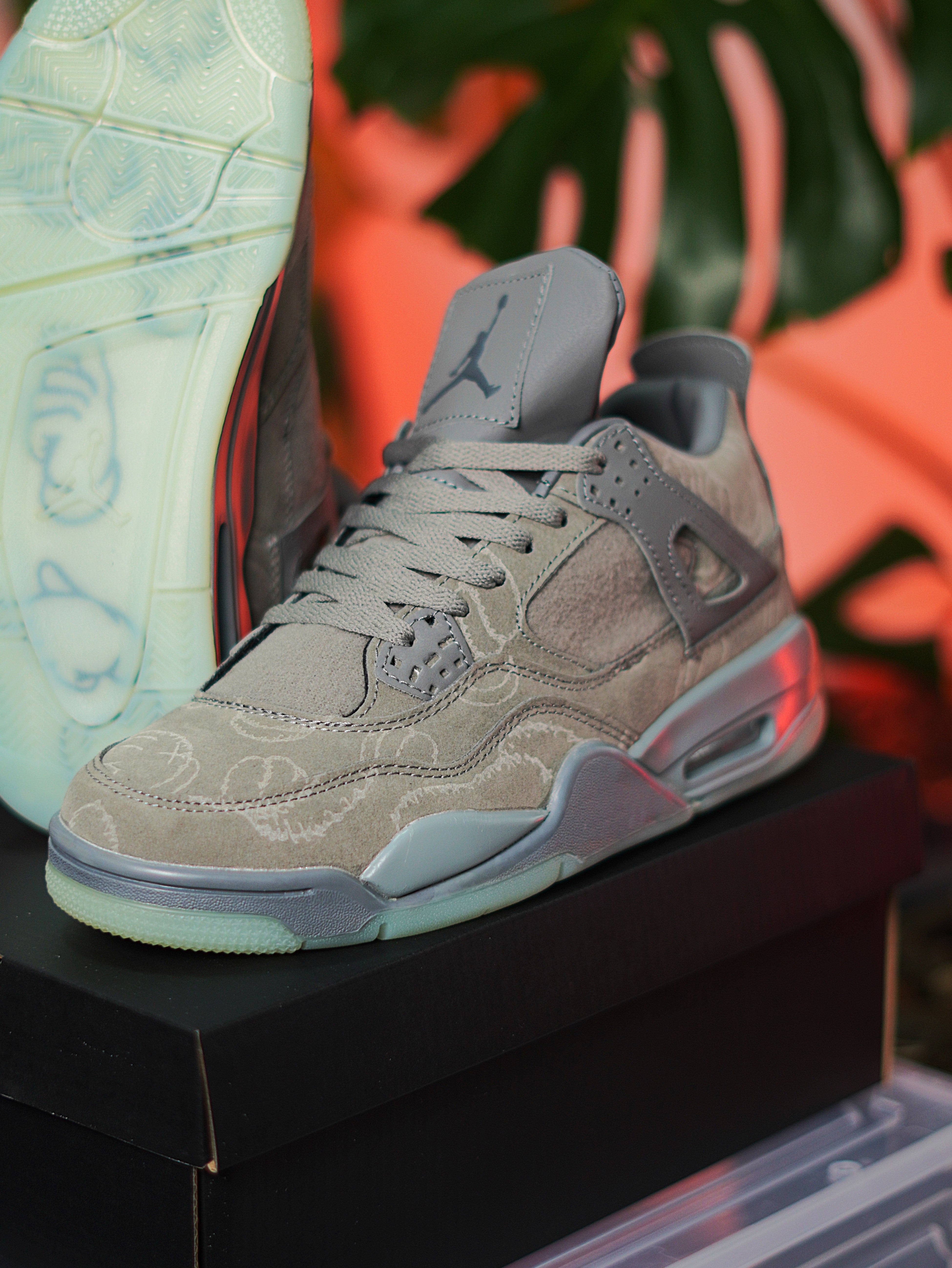 Nike Air Jordan Retro 4 Kaws SOOULSHOPP