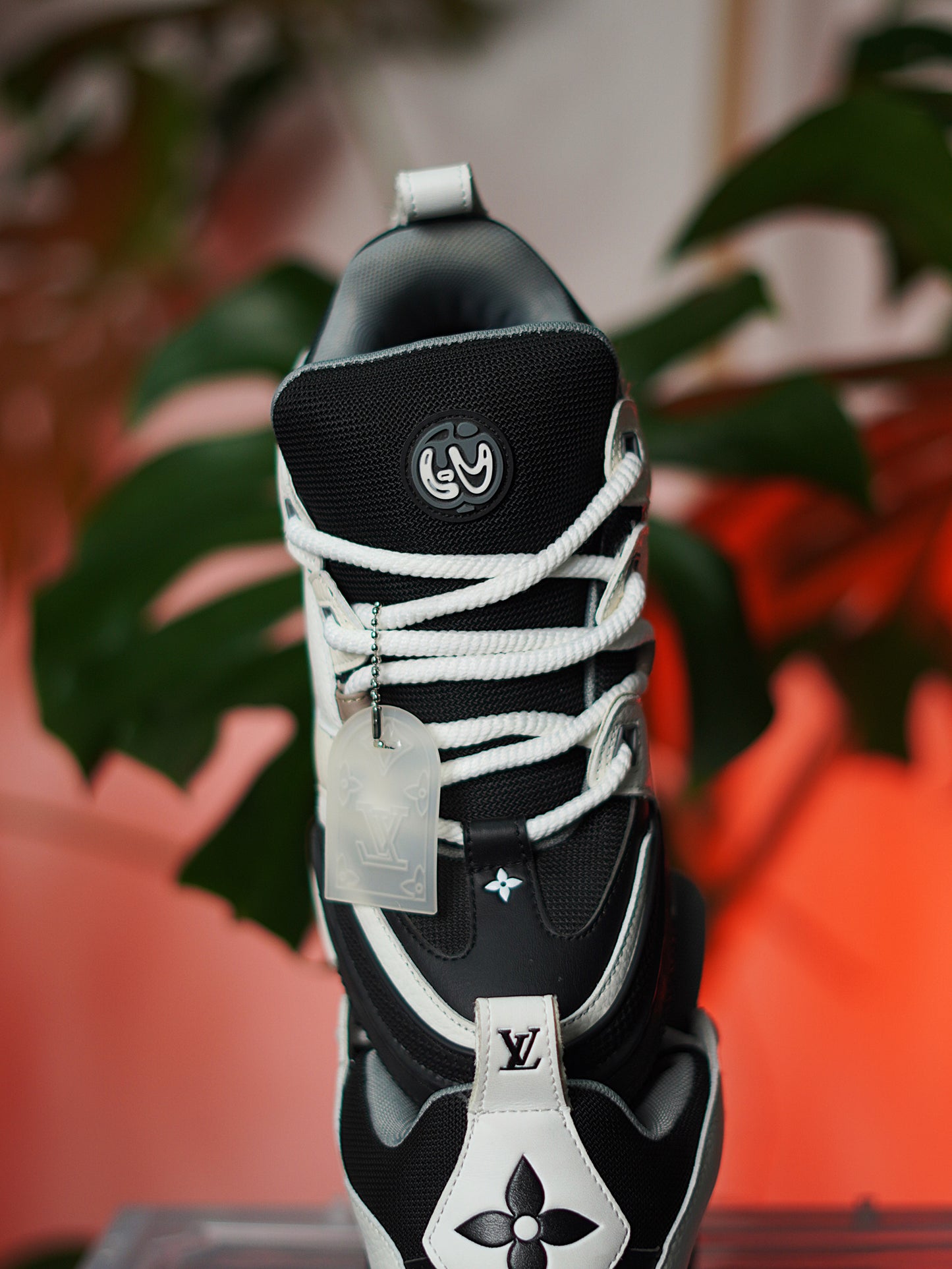 Louis  Vuitton Skate / Black / White