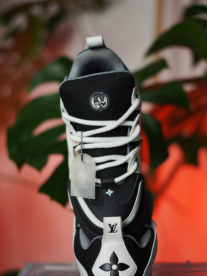 Louis  Vuitton Skate - Black, White