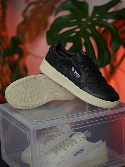 Autry Medalist Low / Black