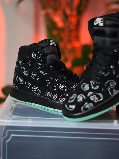 Nike Jordan Retro 1 x Kaws - Negro