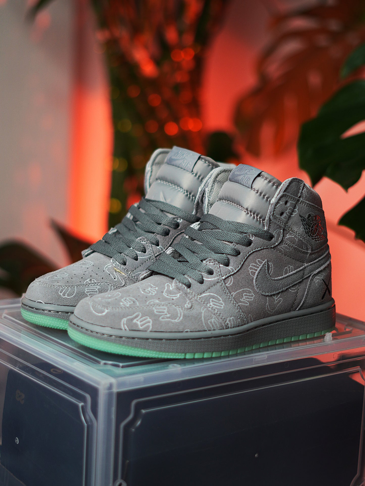 Nike Jordan Retro 1 x Kaws Gris