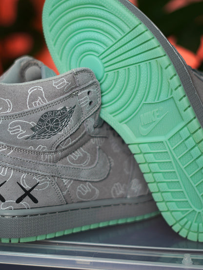 Nike Jordan Retro 1 x Kaws - Gris