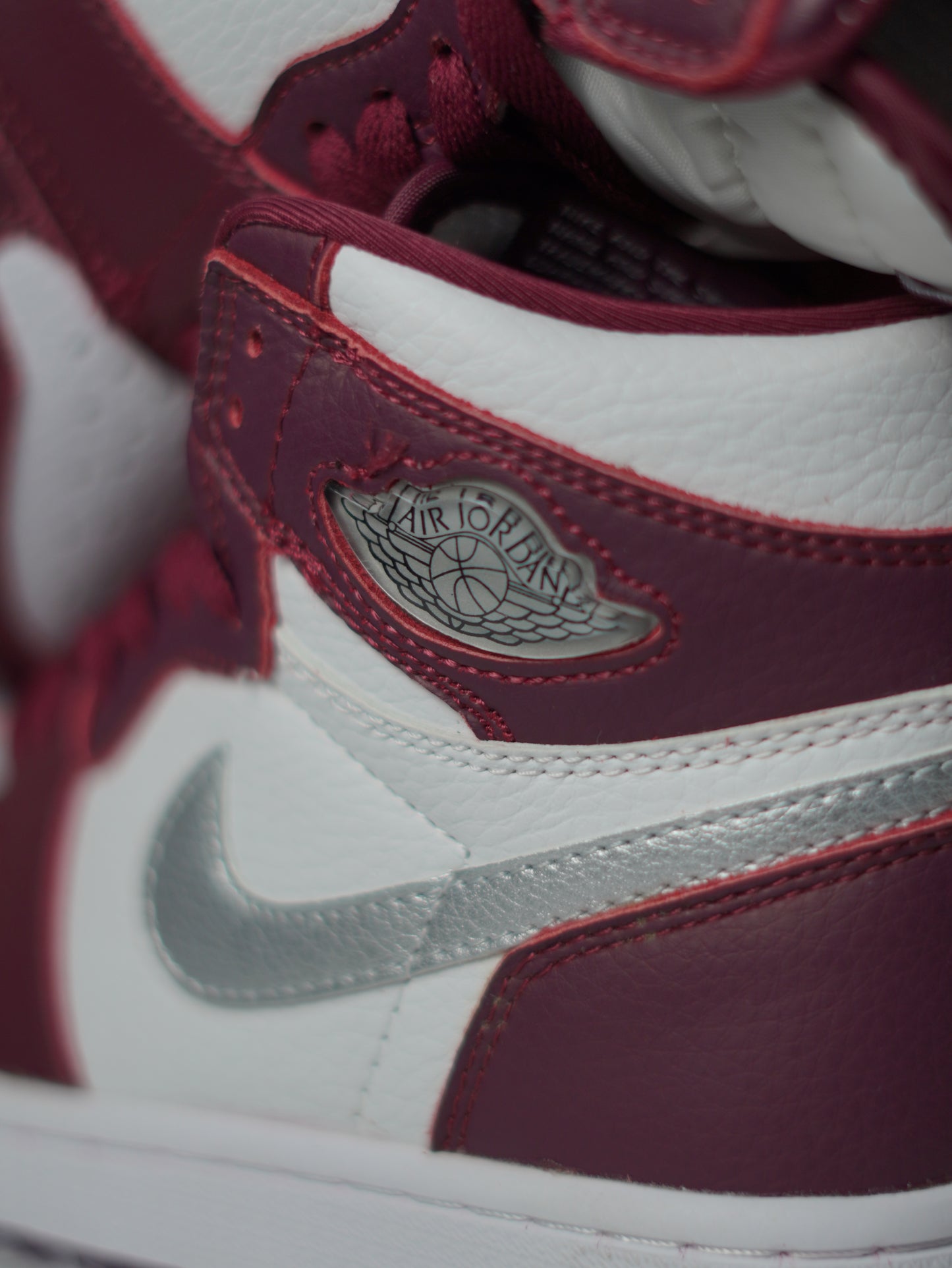 Air Jordan 1 Retro High OG "Bordeaux