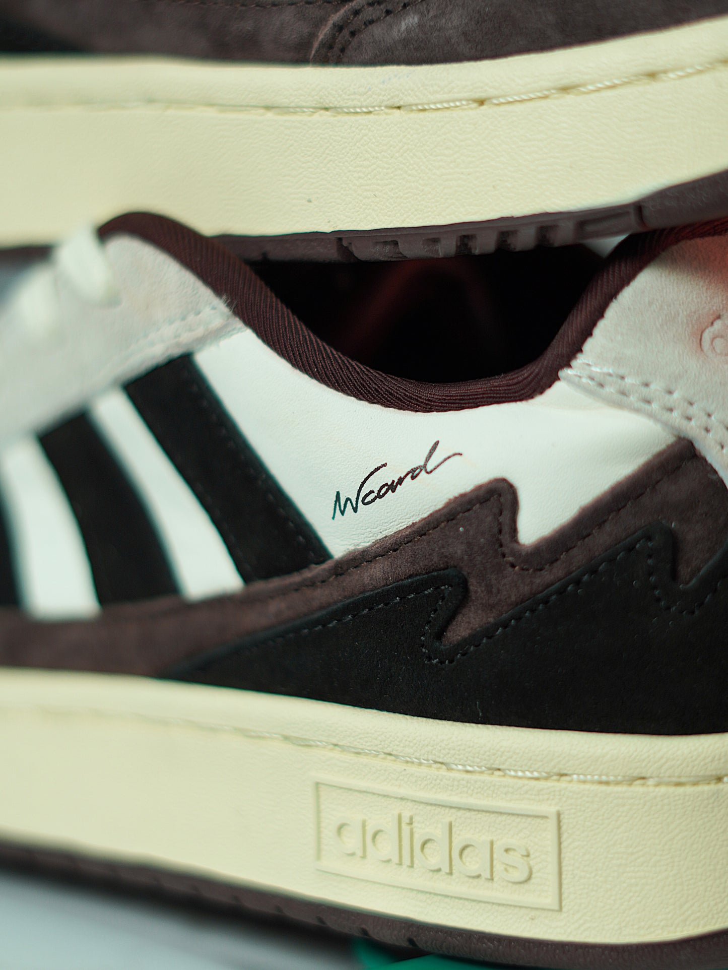 Adidas Wcard ADV - Marron/Blanco